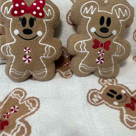 Gingerbread Mickey little lunch thingy Minnie holiday set - Picture 1 of 6